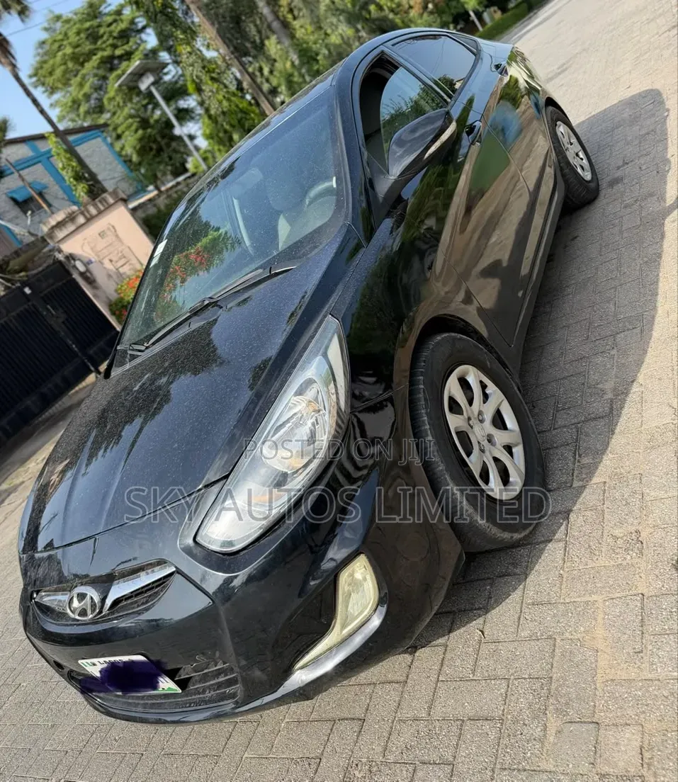 Hyundai Accent 2013 Black