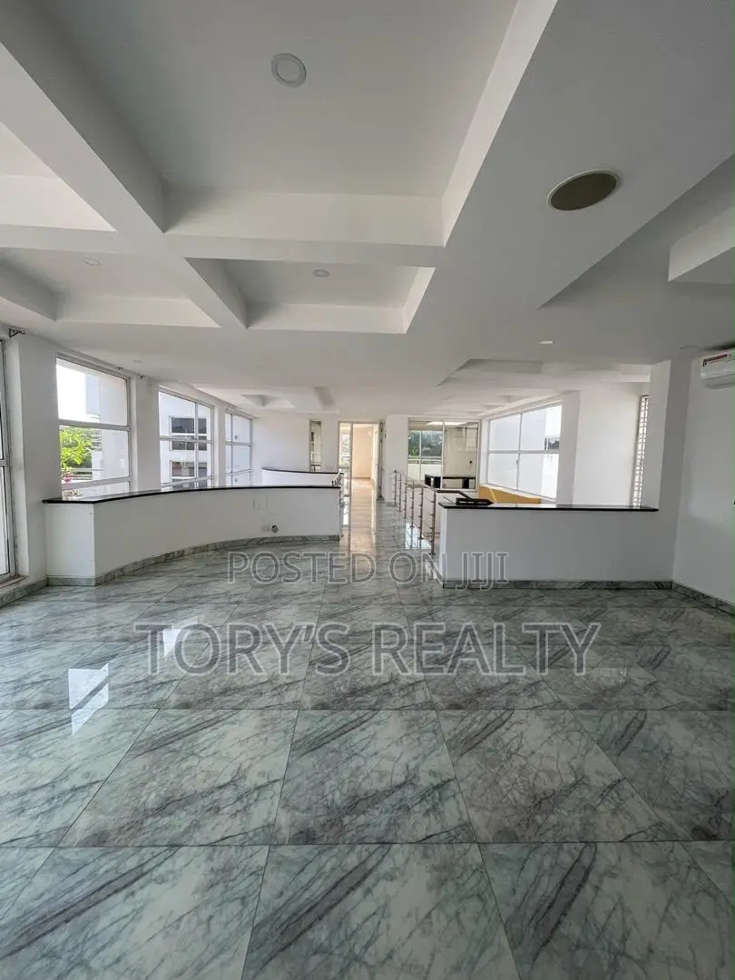 5bdrm Duplex in Banana Island for rent