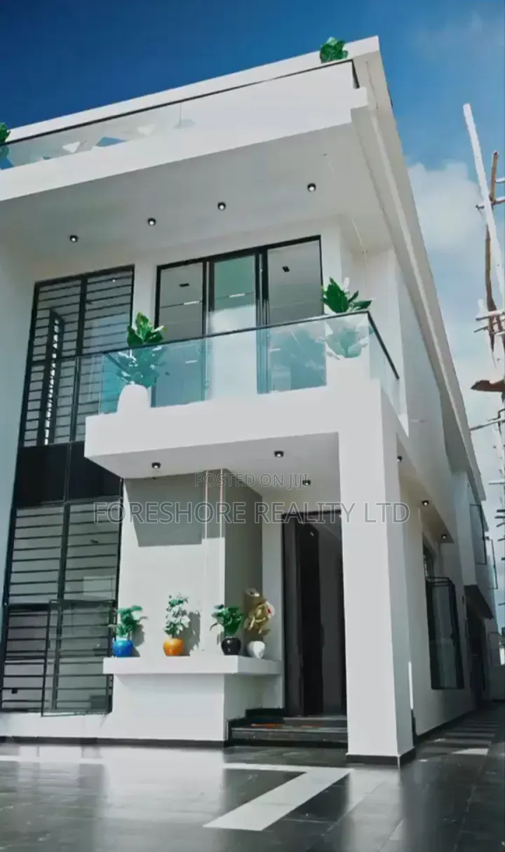 5bdrm Duplex in Ikate for sale