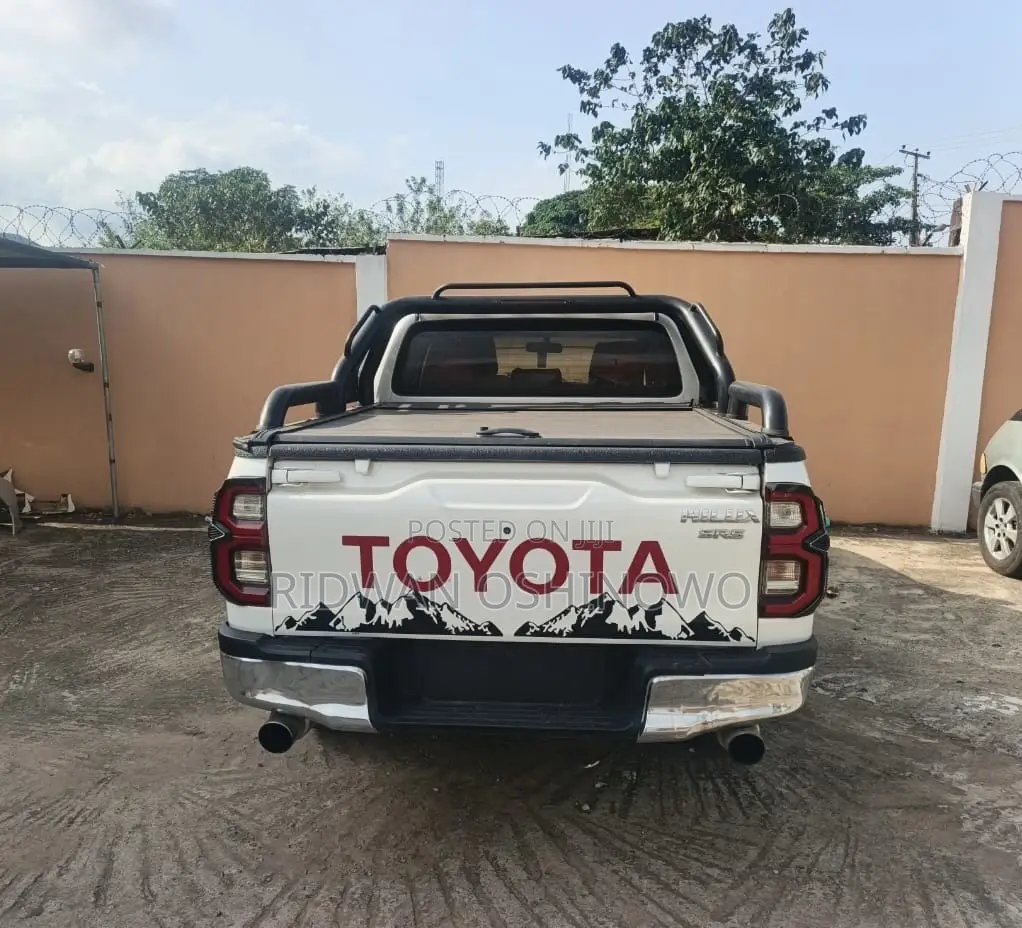 Toyota Hilux Revo Double Cab Deisel 2.8 RWD 2018 White