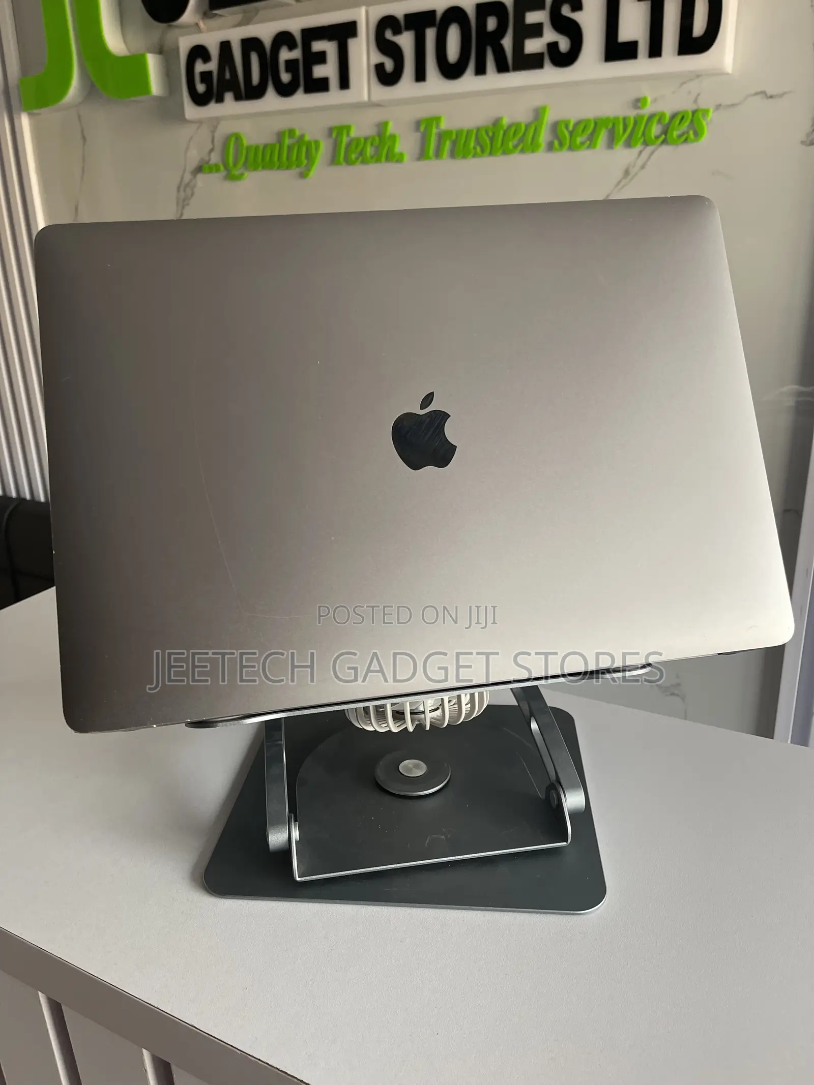 Laptop Apple MacBook Pro 2019 16GB Intel Core i7 SSD 256GB