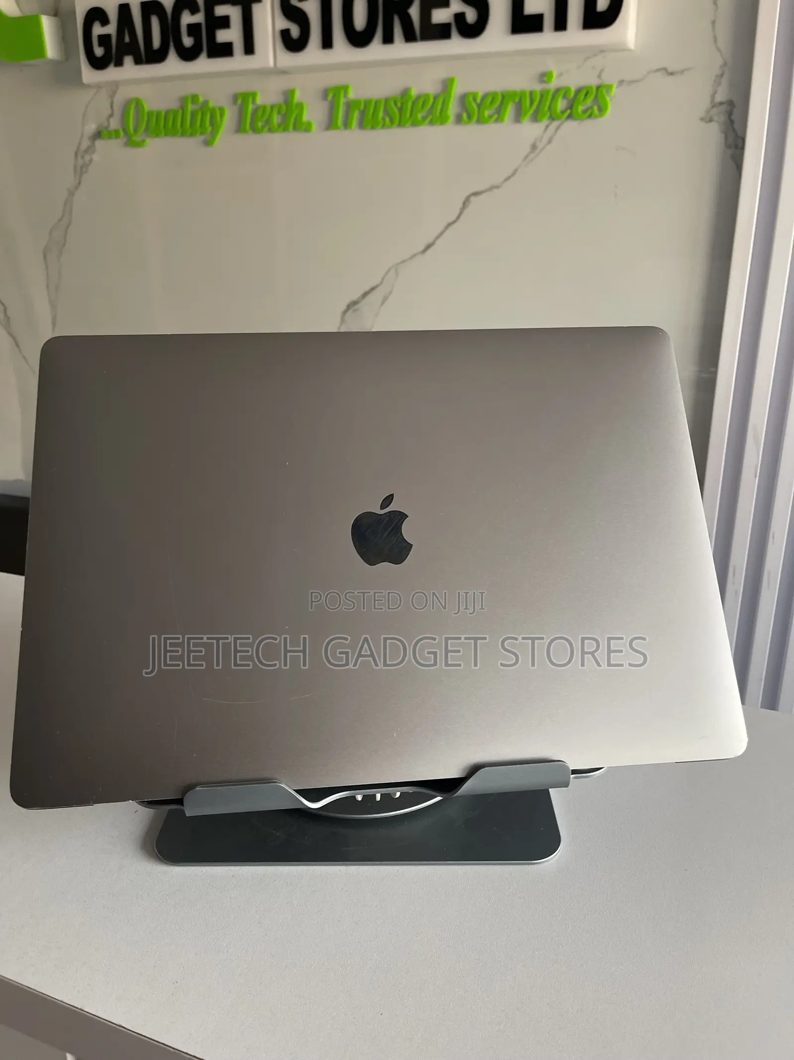 Laptop Apple MacBook Pro 2019 16GB Intel Core i7 SSD 256GB