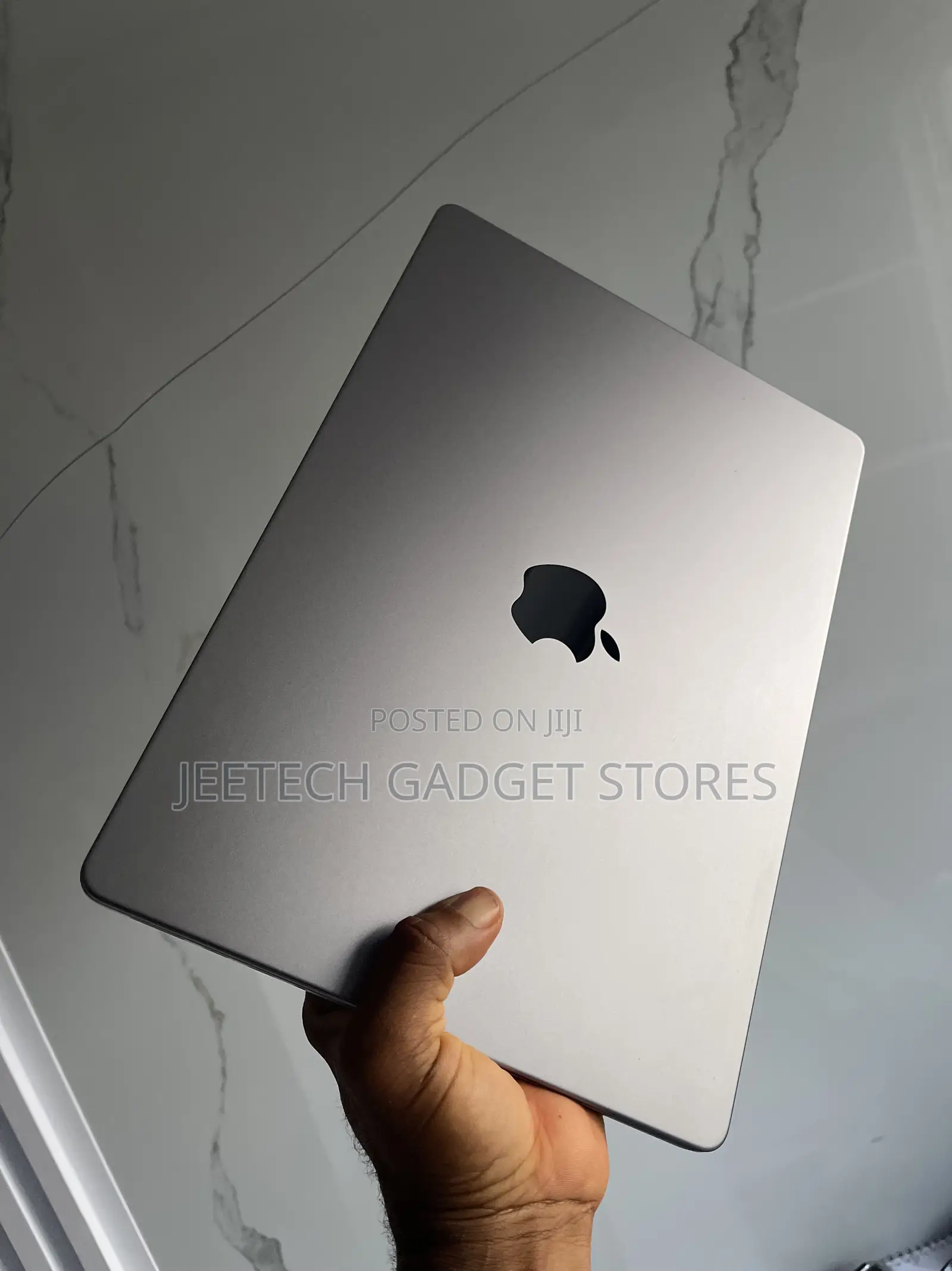 Laptop Apple MacBook Pro 2021 M1 16GB Apple M1 Pro SSD 512GB