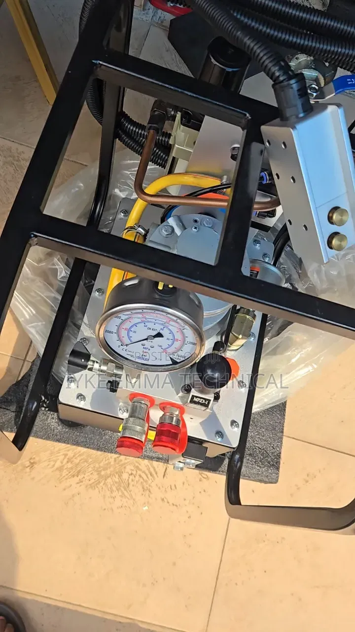Pneumatic Hydraulic Torque-Wrench Pump - 700 Bar