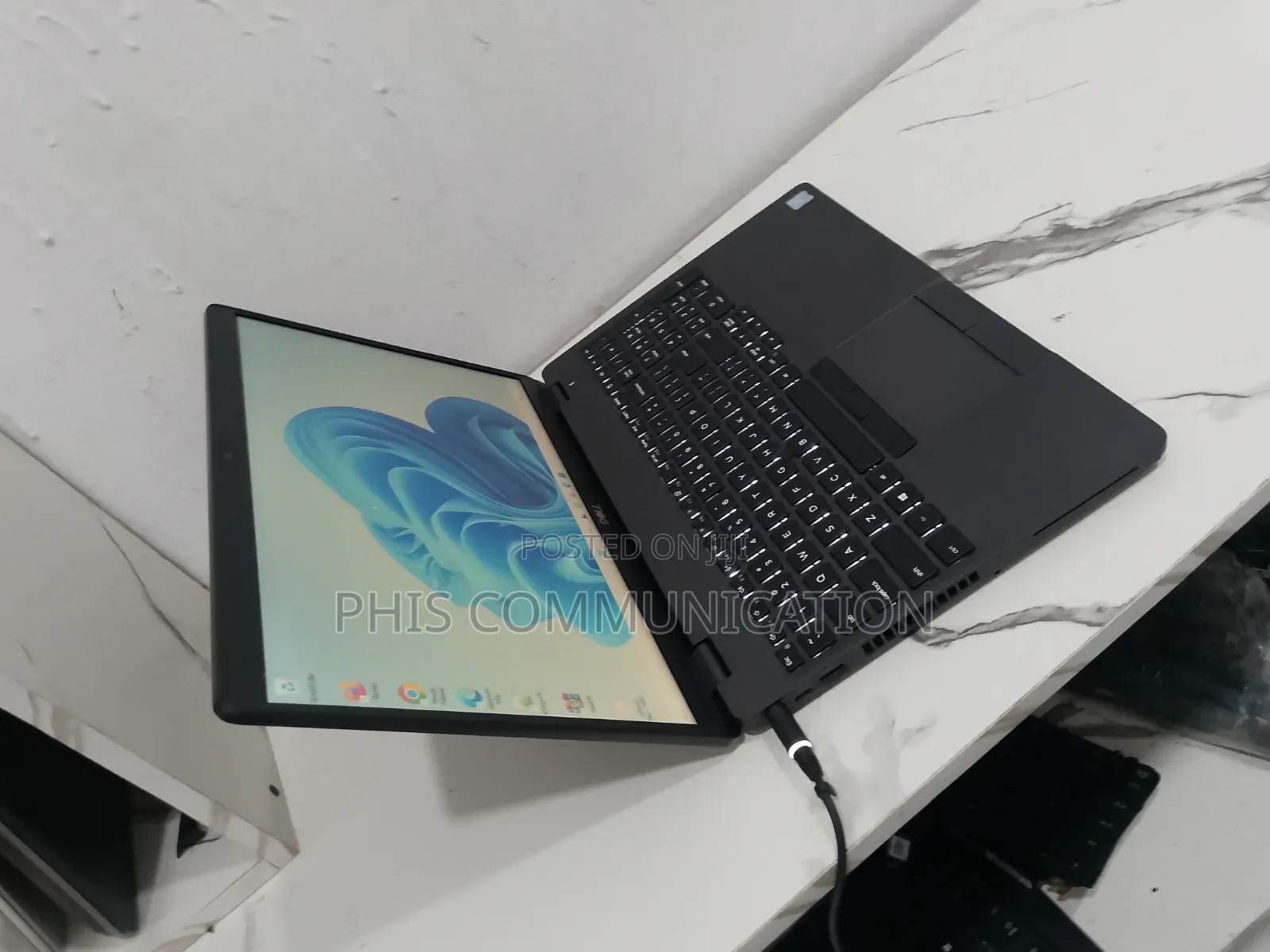 New Laptop Dell Precision 15 3541 8GB Intel Core i5 SSD 256GB