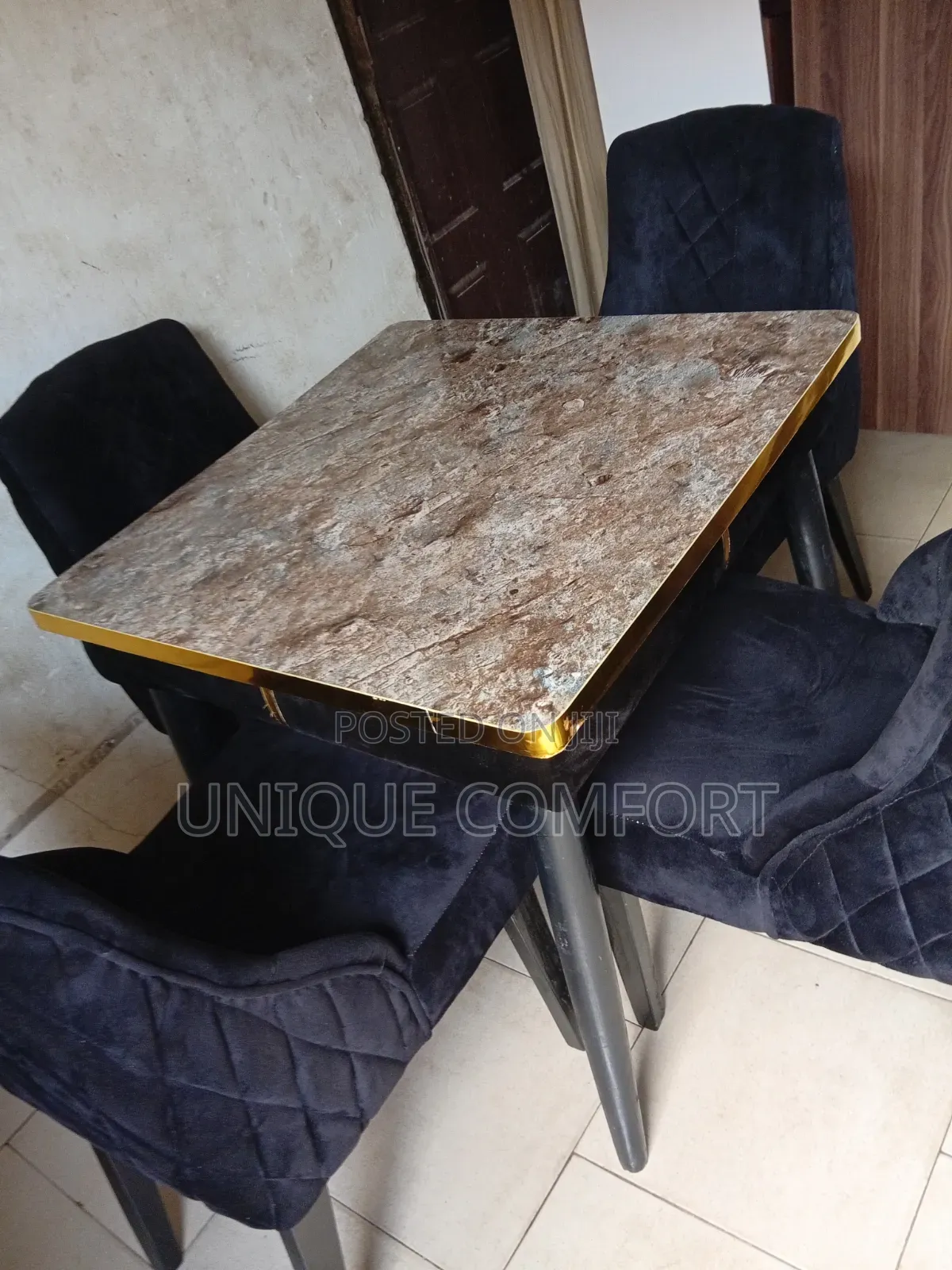 Brand New Top Quality 4 Seaters Faux Luxury Marble Dinning Set