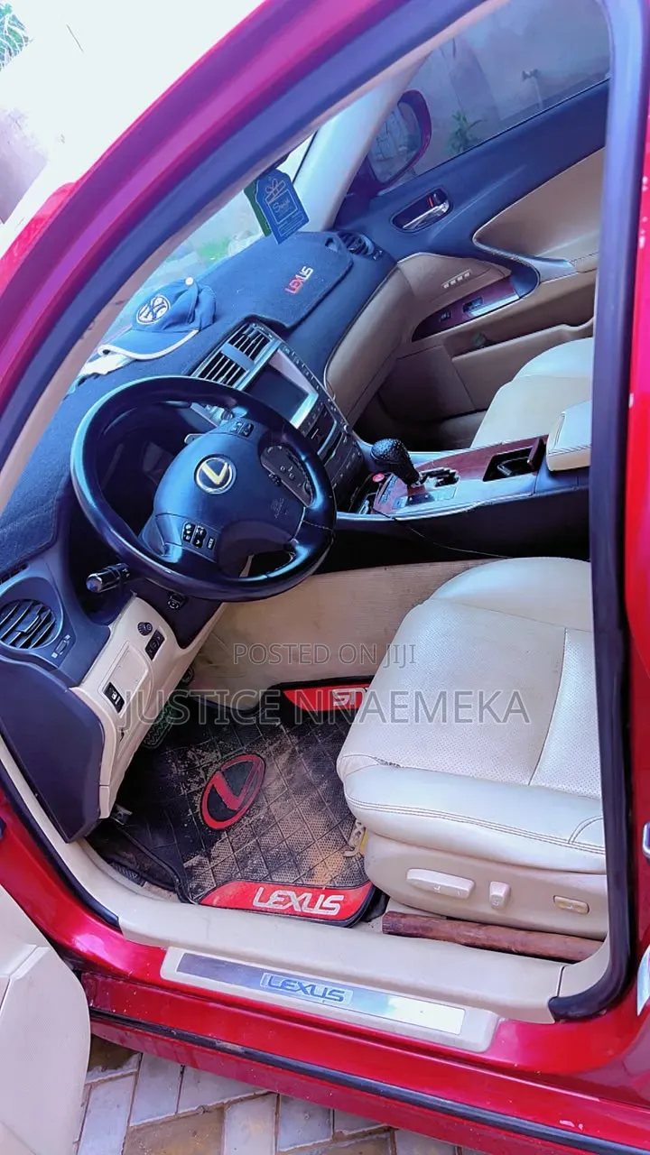 Lexus IS 2010 Red