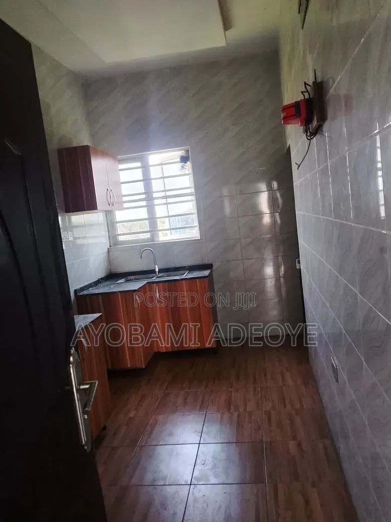 2bdrm Apartment in Oribanwa Phase 2, Awoyaya for rent