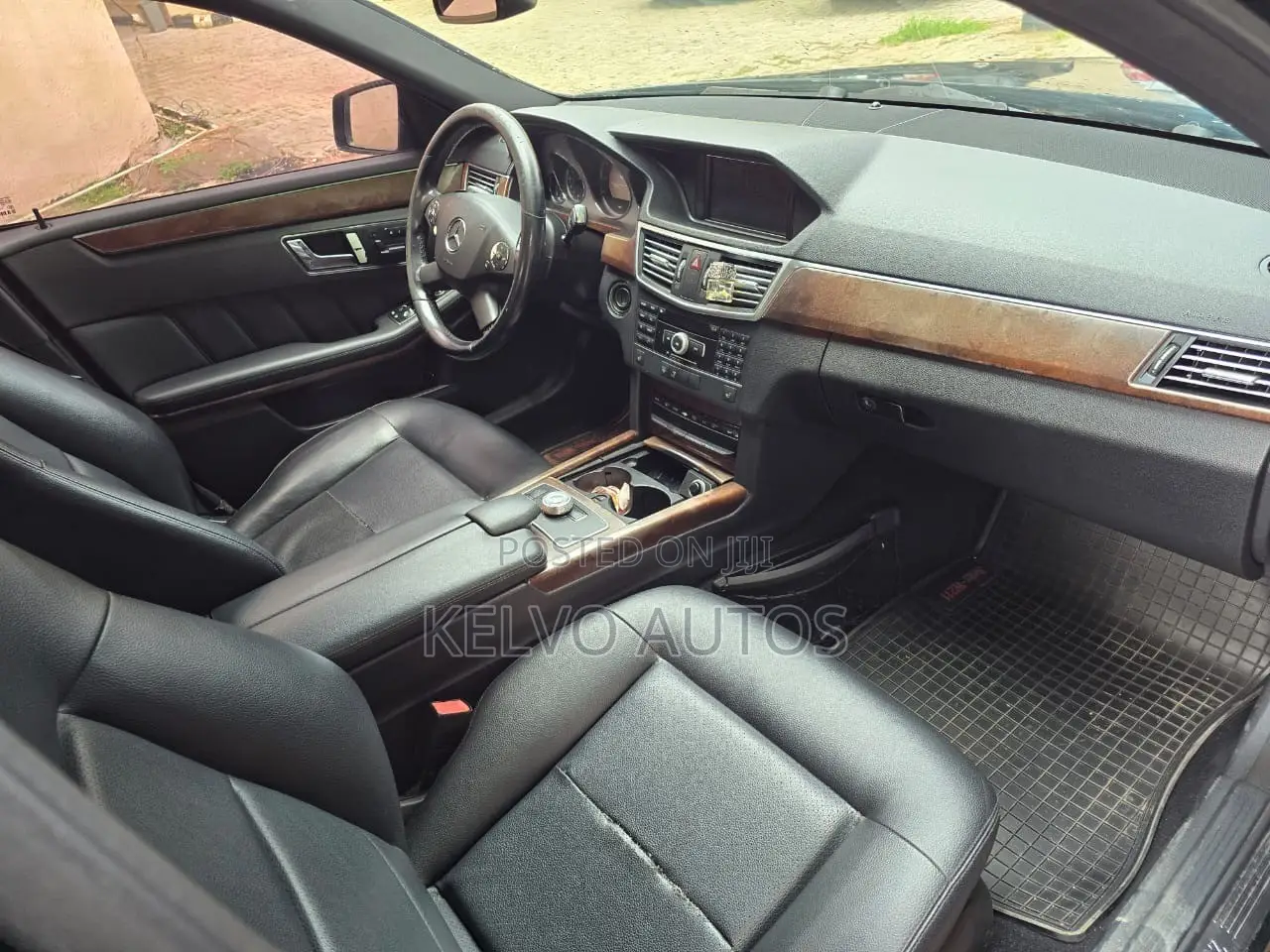 Mercedes-Benz E350 2011 Black