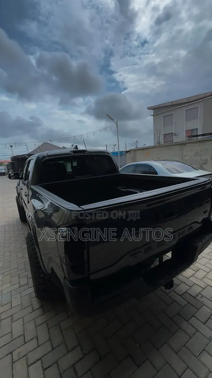 Toyota Tacoma 2020 Gray