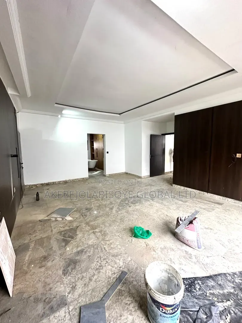 5bdrm Duplex in Guzape Abuja for sale