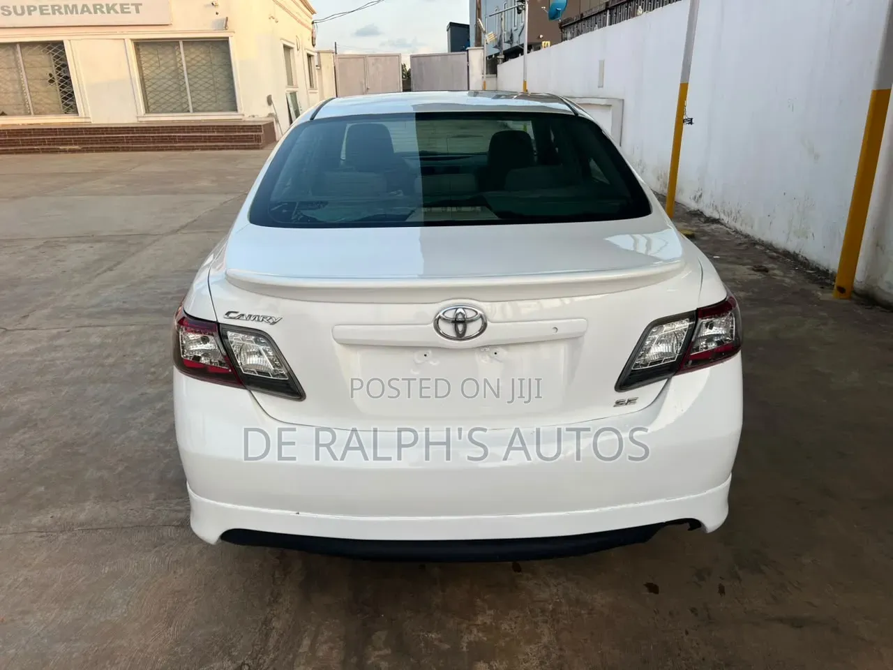 Toyota Camry SE 4dr Sedan (2.4L 4cyl 5A) 2009 White