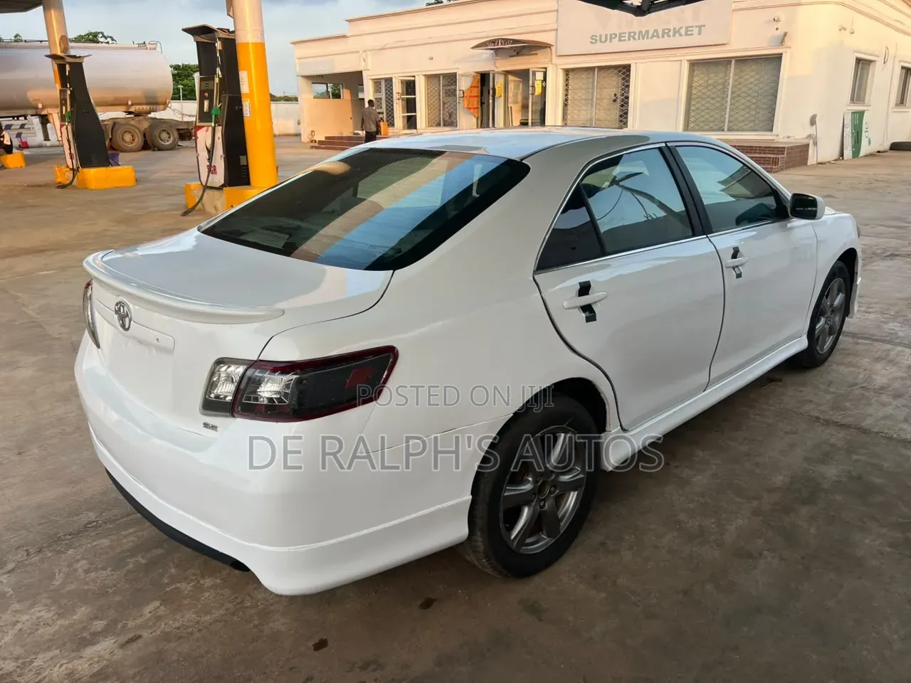 Toyota Camry SE 4dr Sedan (2.4L 4cyl 5A) 2009 White