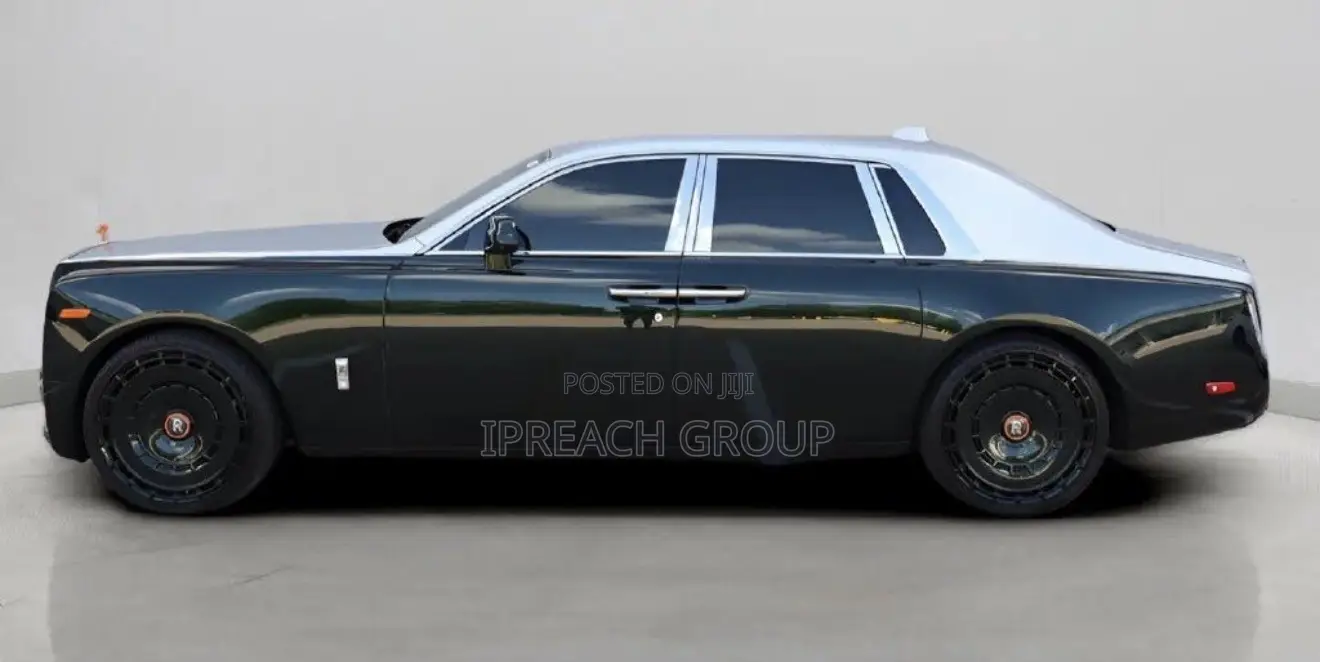 Rolls-Royce Phantom Extended Wheelbase Sedan 2023 Green