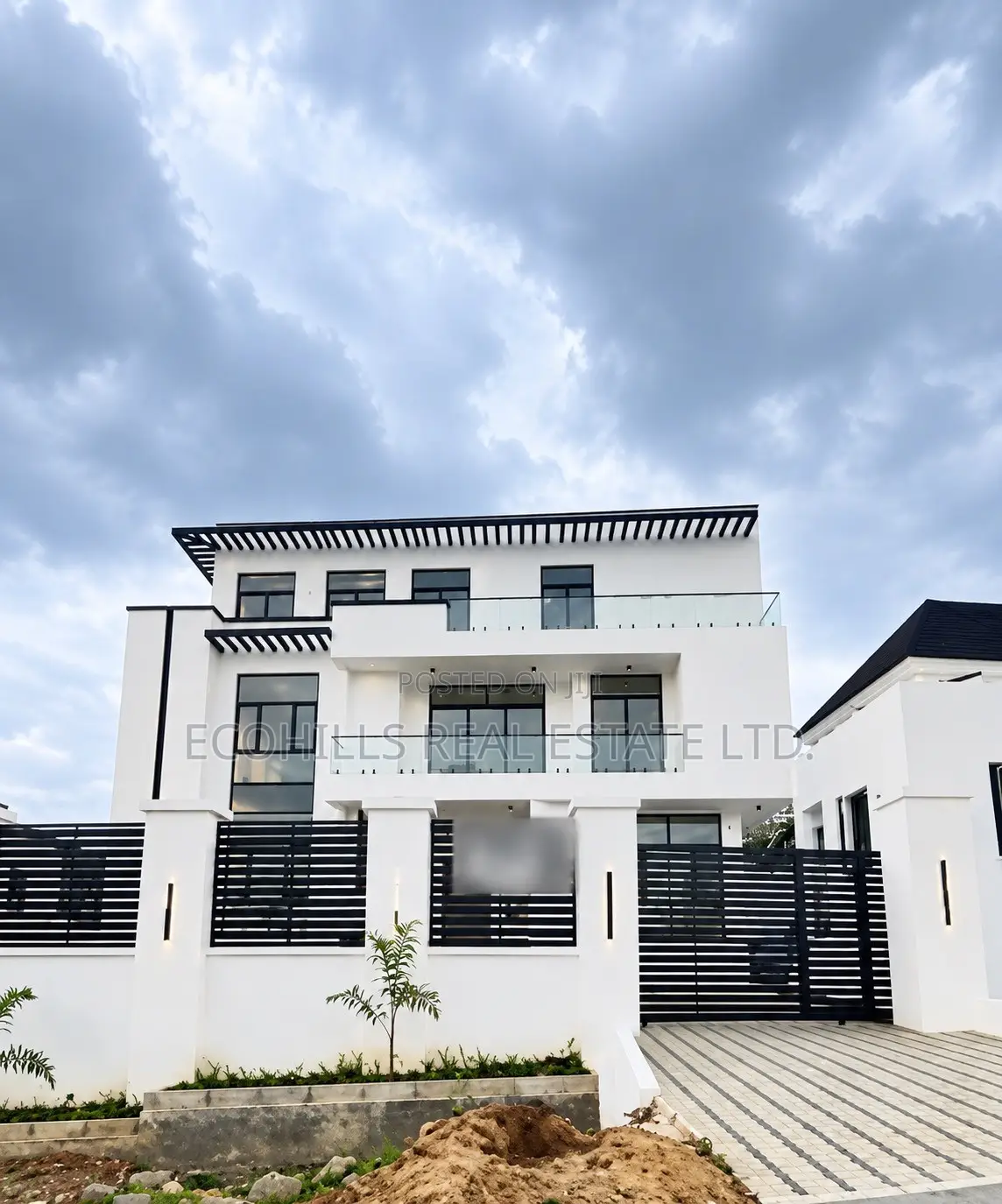 7bdrm Duplex in Guzape for sale