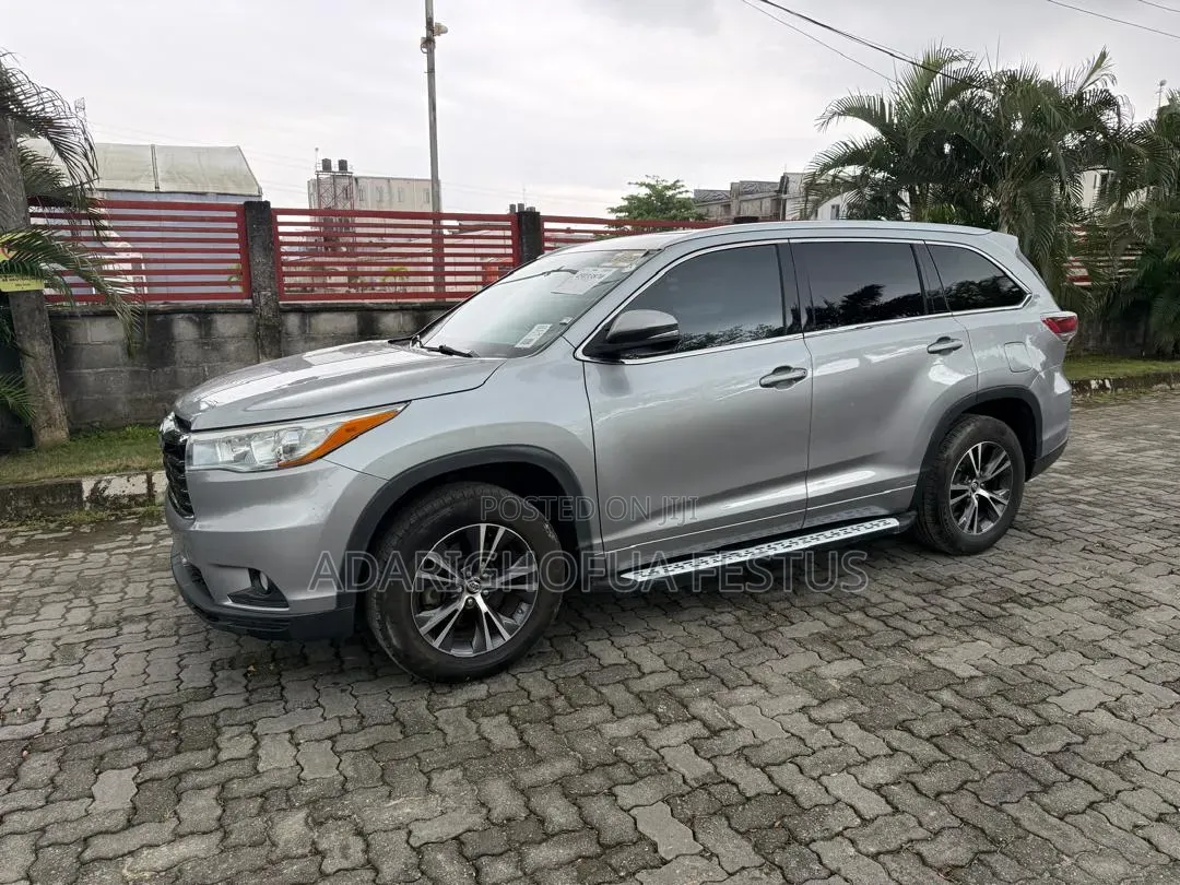 Toyota Highlander 2016 Silver