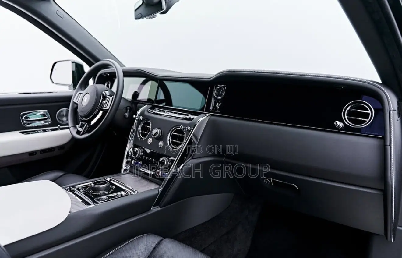 Rolls-Royce Cullinan Black Badge 2026 Green