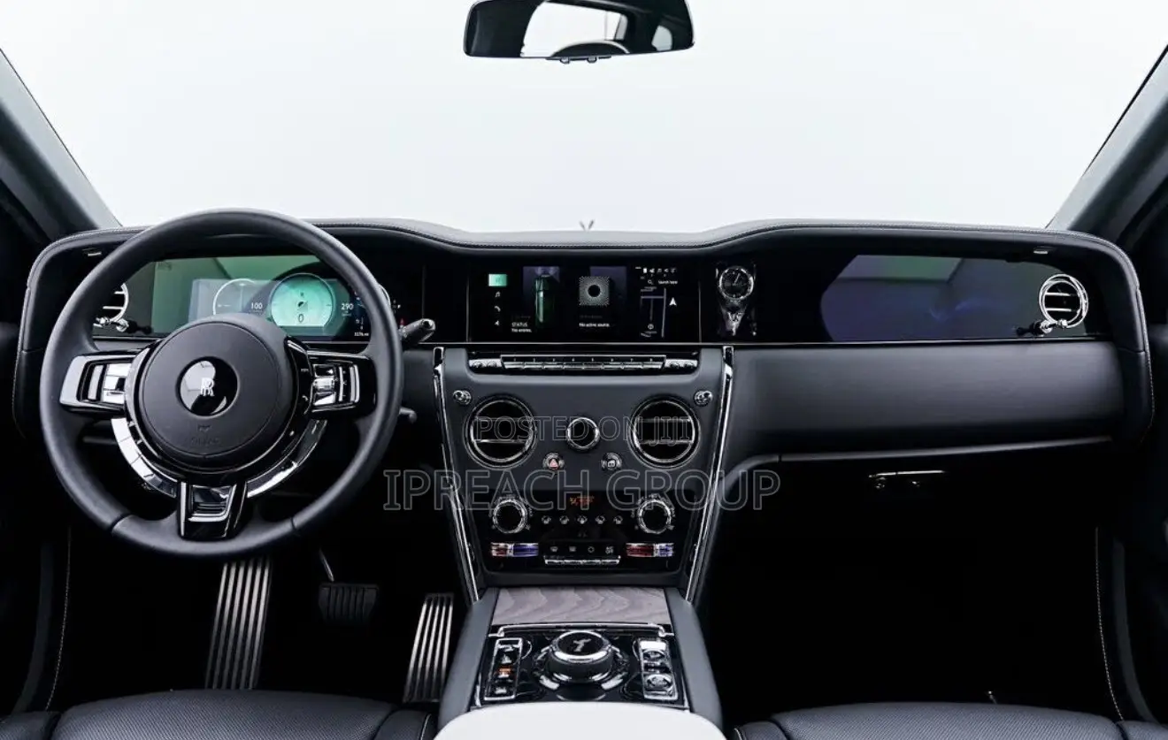 Rolls-Royce Cullinan Black Badge 2026 Green