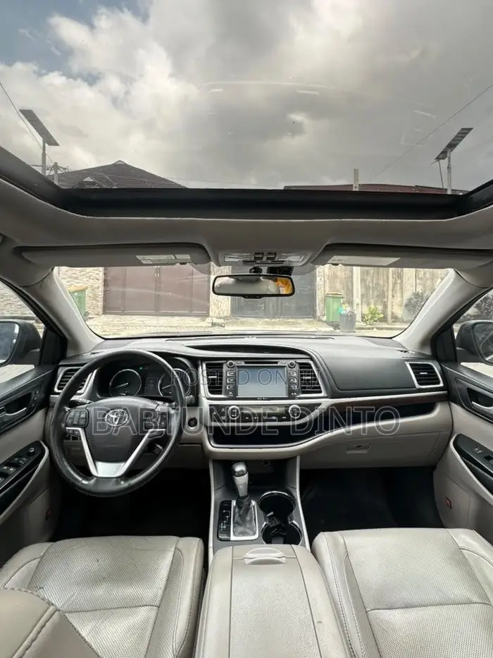 Toyota Highlander Limited 4dr SUV AWD (3.5L 6cyl 6A) 2015 Gray