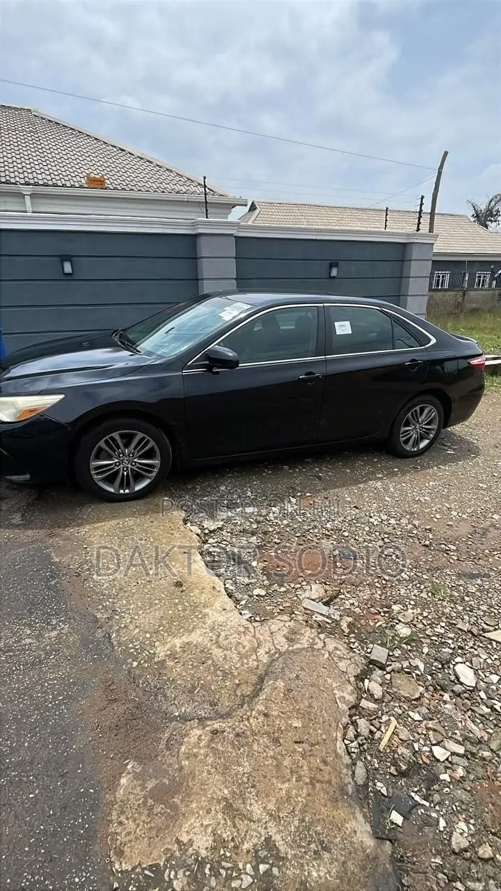 Toyota Camry SE 4dr Sedan (2.5L 4cyl 6A) 2015 Black