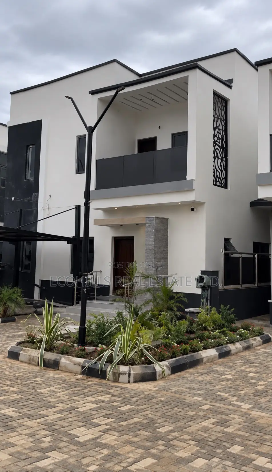 4bdrm Duplex in Jahi for sale