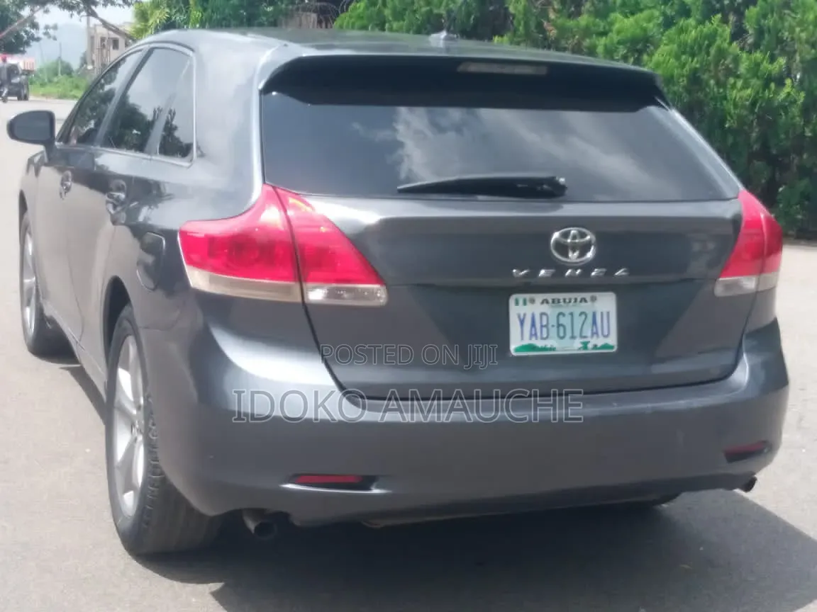 Toyota Venza 2011 Gray