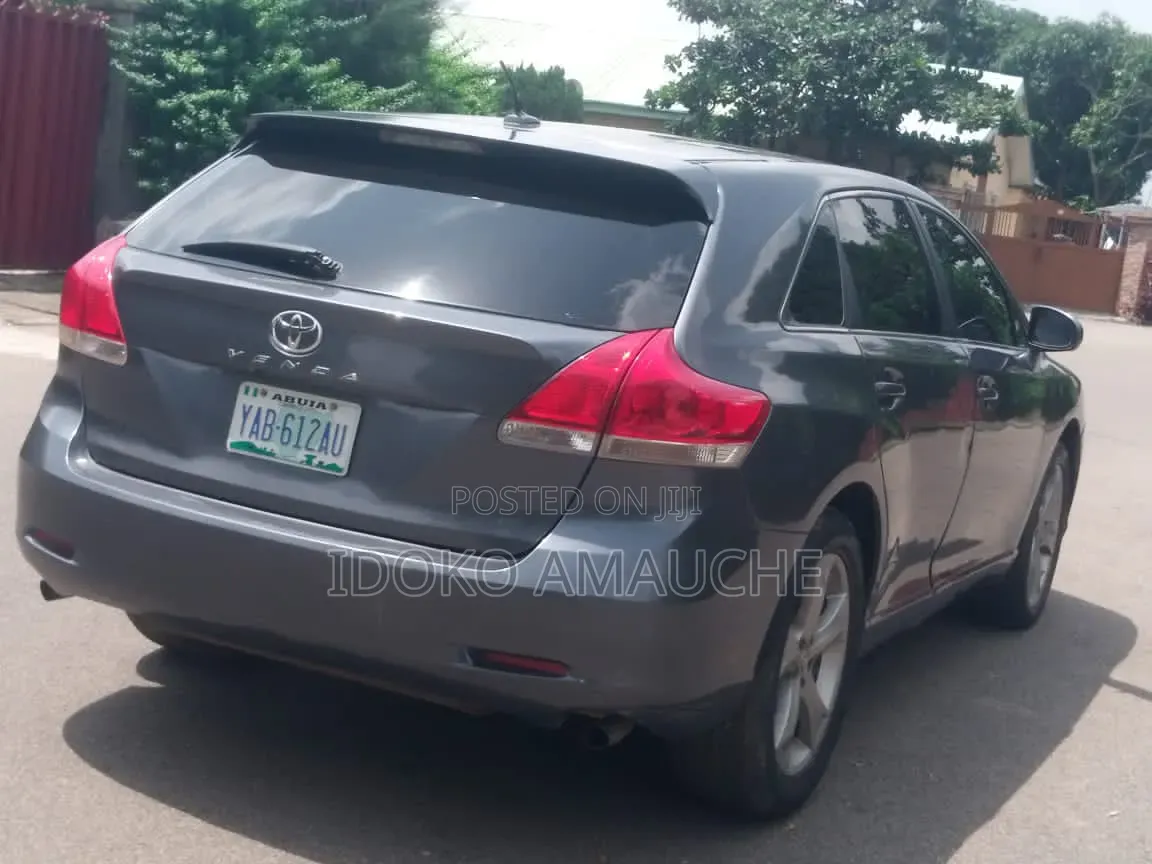 Toyota Venza 2011 Gray