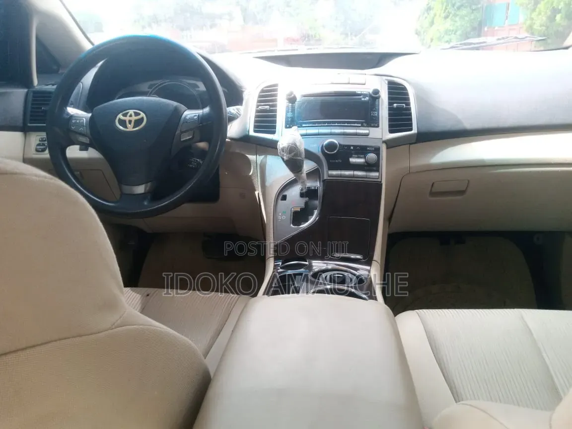Toyota Venza 2011 Gray