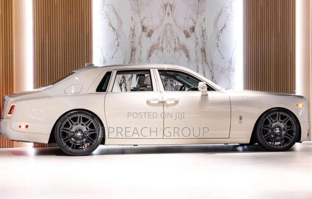 Rolls-Royce Phantom 2026 White