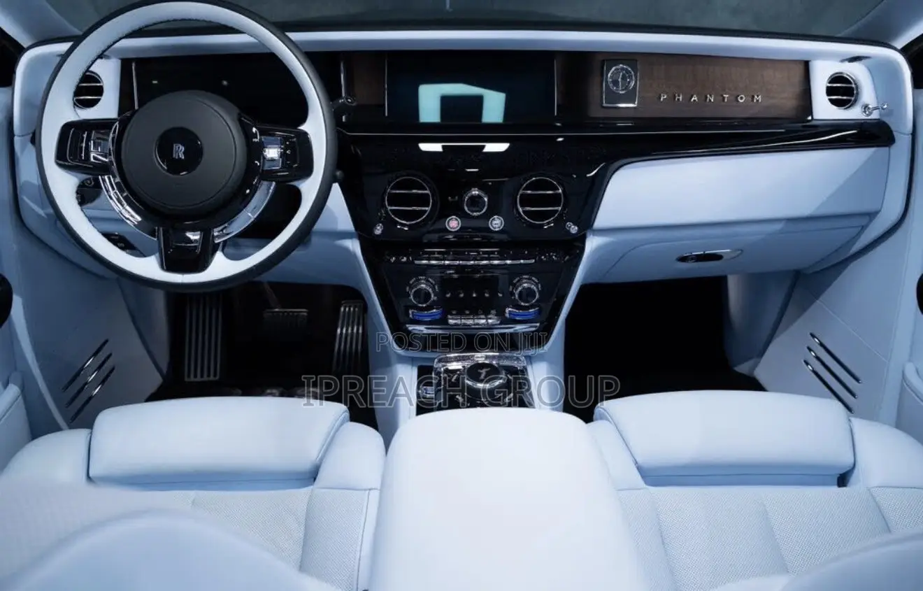 Rolls-Royce Phantom 2026 Black