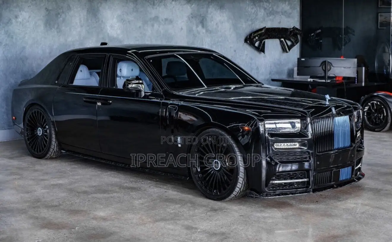 Rolls-Royce Phantom 2026 Black