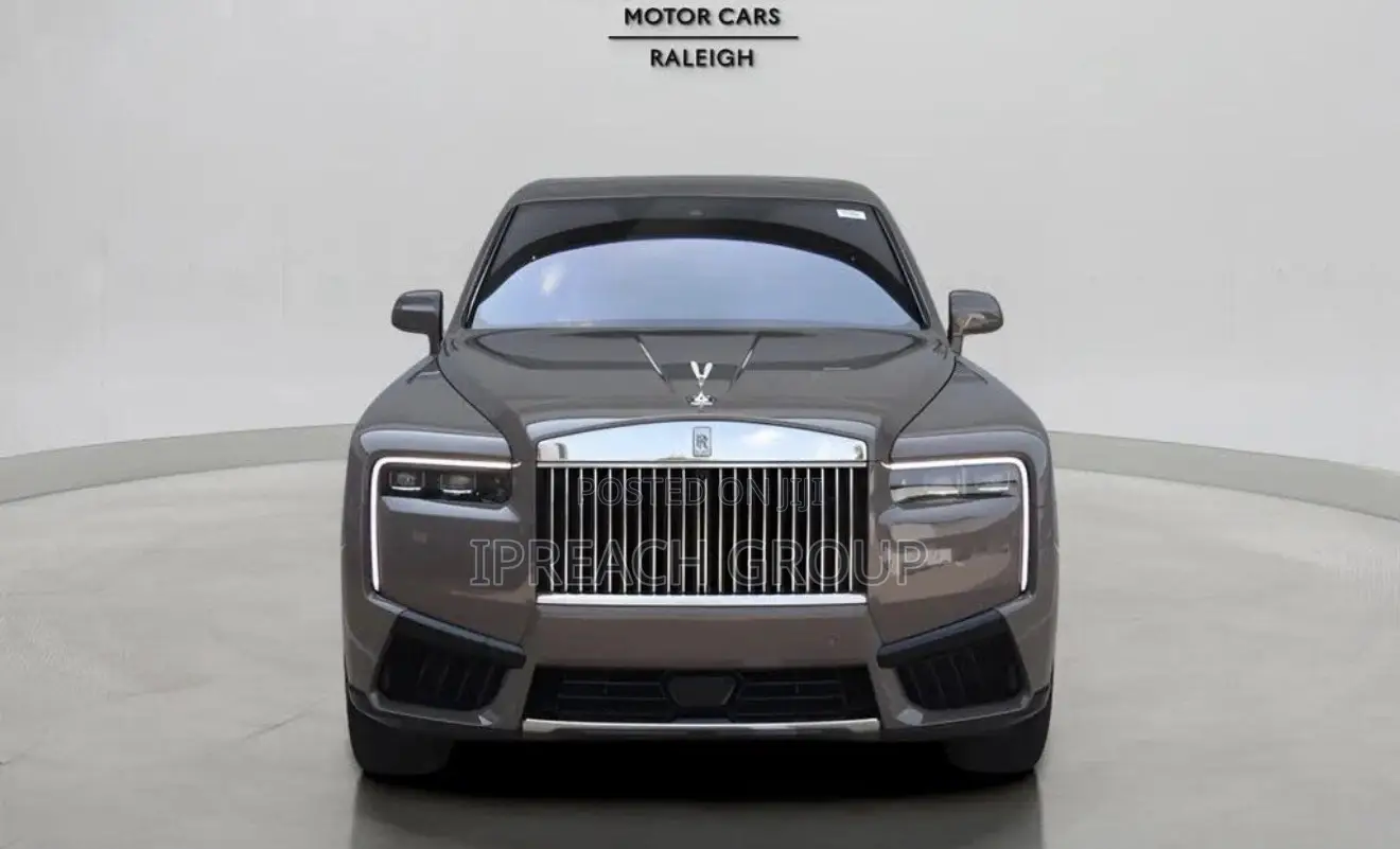 Rolls-Royce Cullinan Black Badge 2026 Gray