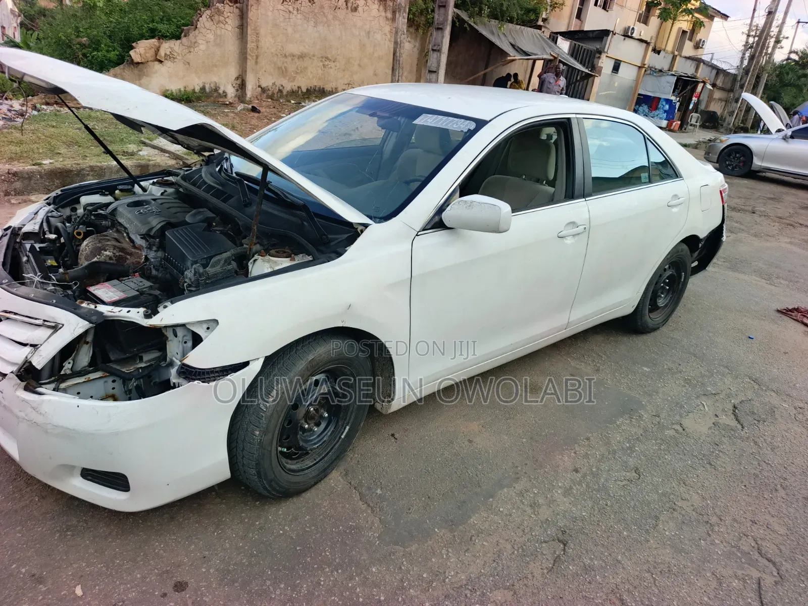 Toyota Camry LE 4dr Sedan (2.5L 4cyl 6AM) 2010 White