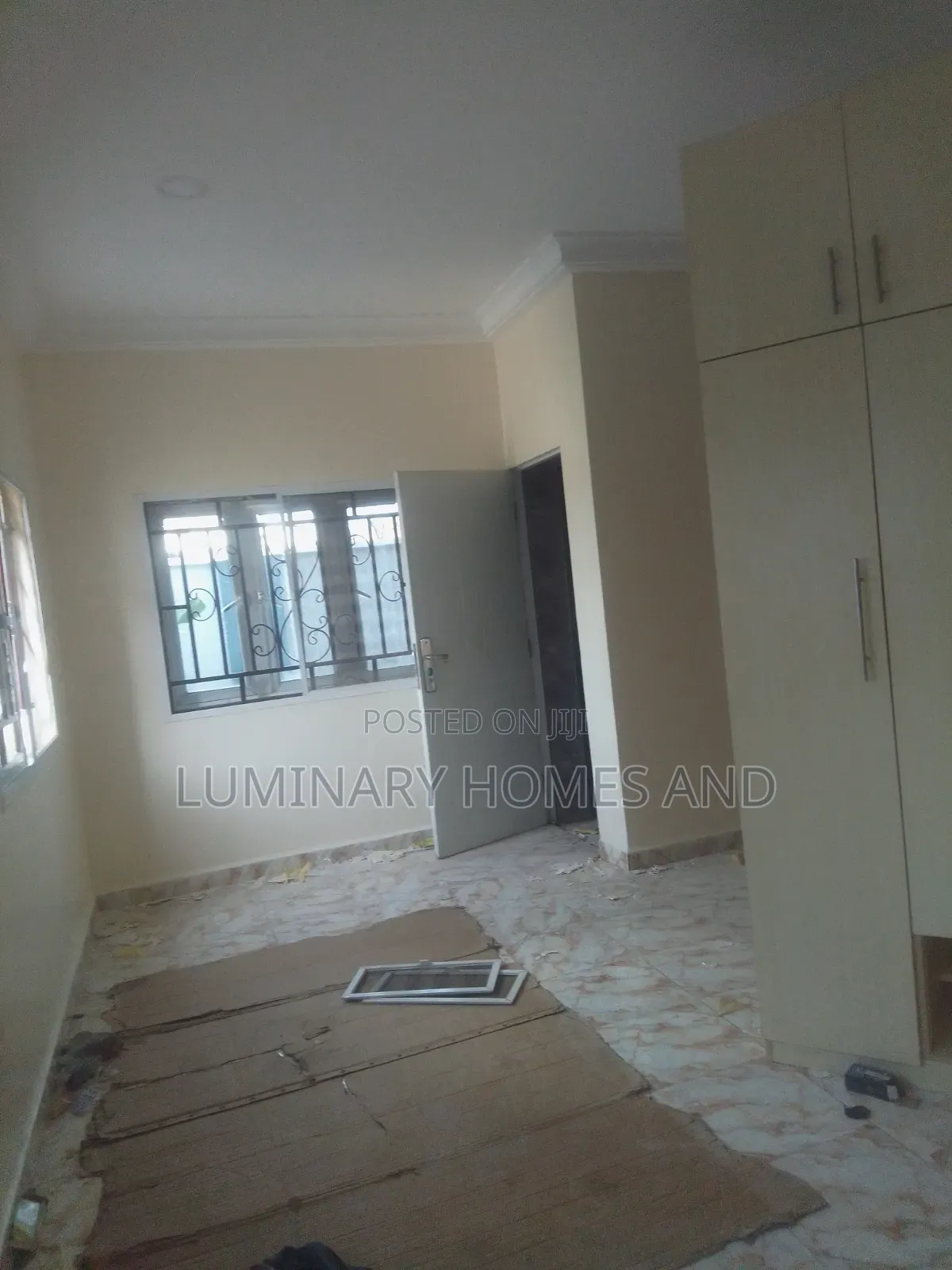 3bdrm Block of Flats in Jedo Road, Sabon Lugbe for rent