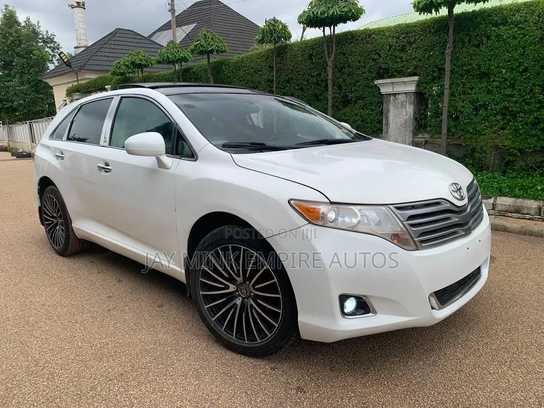 Toyota Venza 2010 White