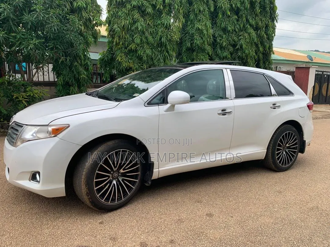 Toyota Venza 2010 White