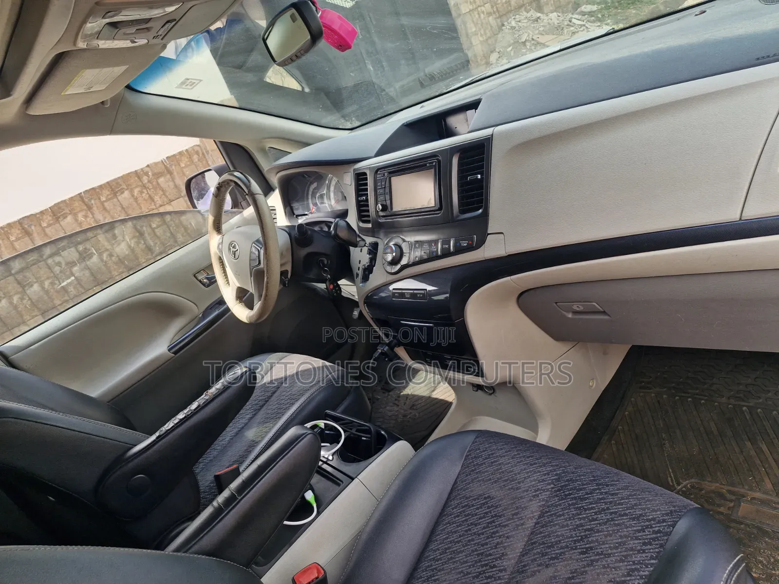 Toyota Sienna SE 8-Passenger 4dr Minivan (3.5L 6cyl 6A) 2014 Red