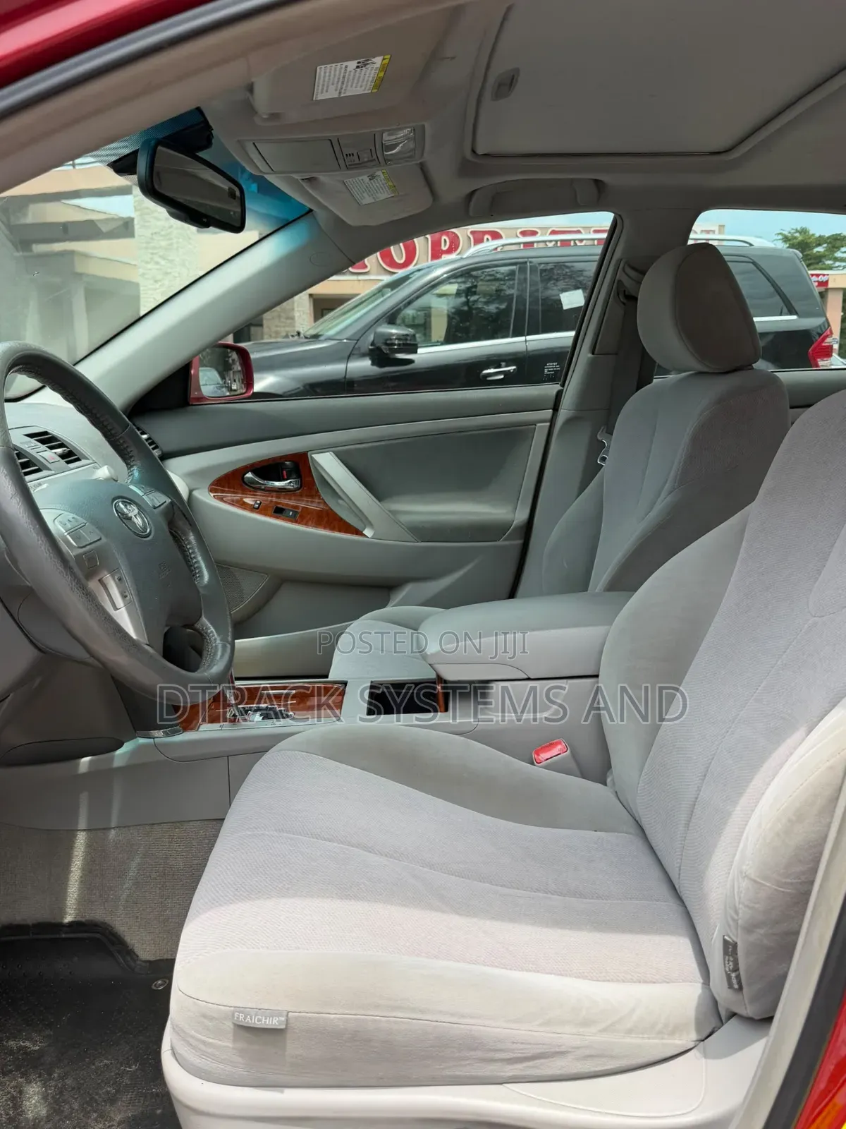Toyota Camry XLE 4dr Sedan (2.5L 4cyl 6AM) 2010 Red