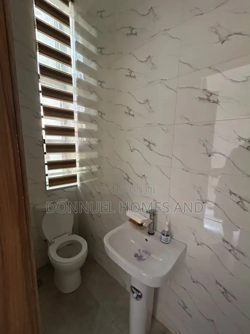 4bdrm Duplex in Ikota for rent