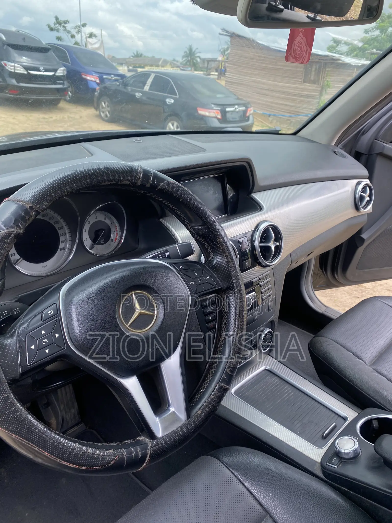 Mercedes-Benz GLK-Class Base GLK 350 4dr AWD 4MATIC (3.5L 6cyl 7A) 2015