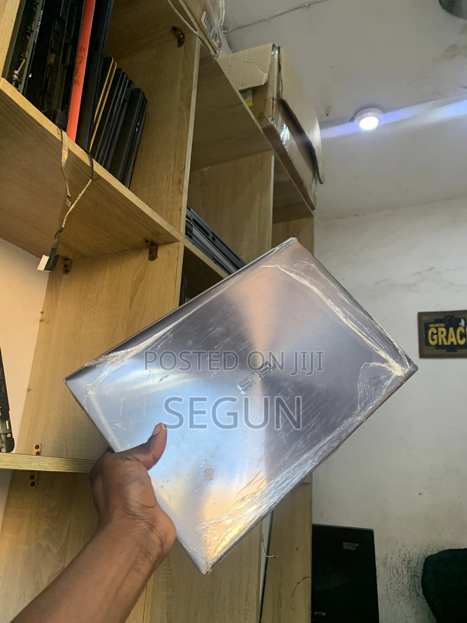 Laptop Asus X550LA 8GB Intel Core i5 HDD 500GB