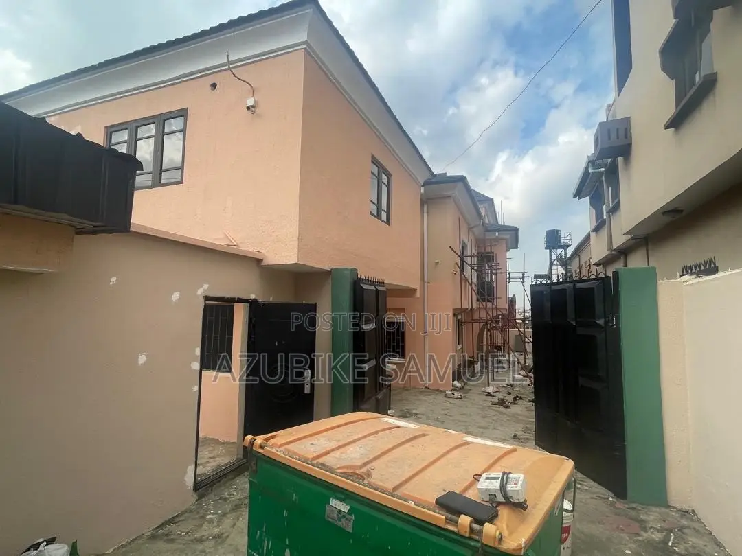 9bdrm Duplex in Magodo Estate 2, GRA Phase 2 Shangisha for rent
