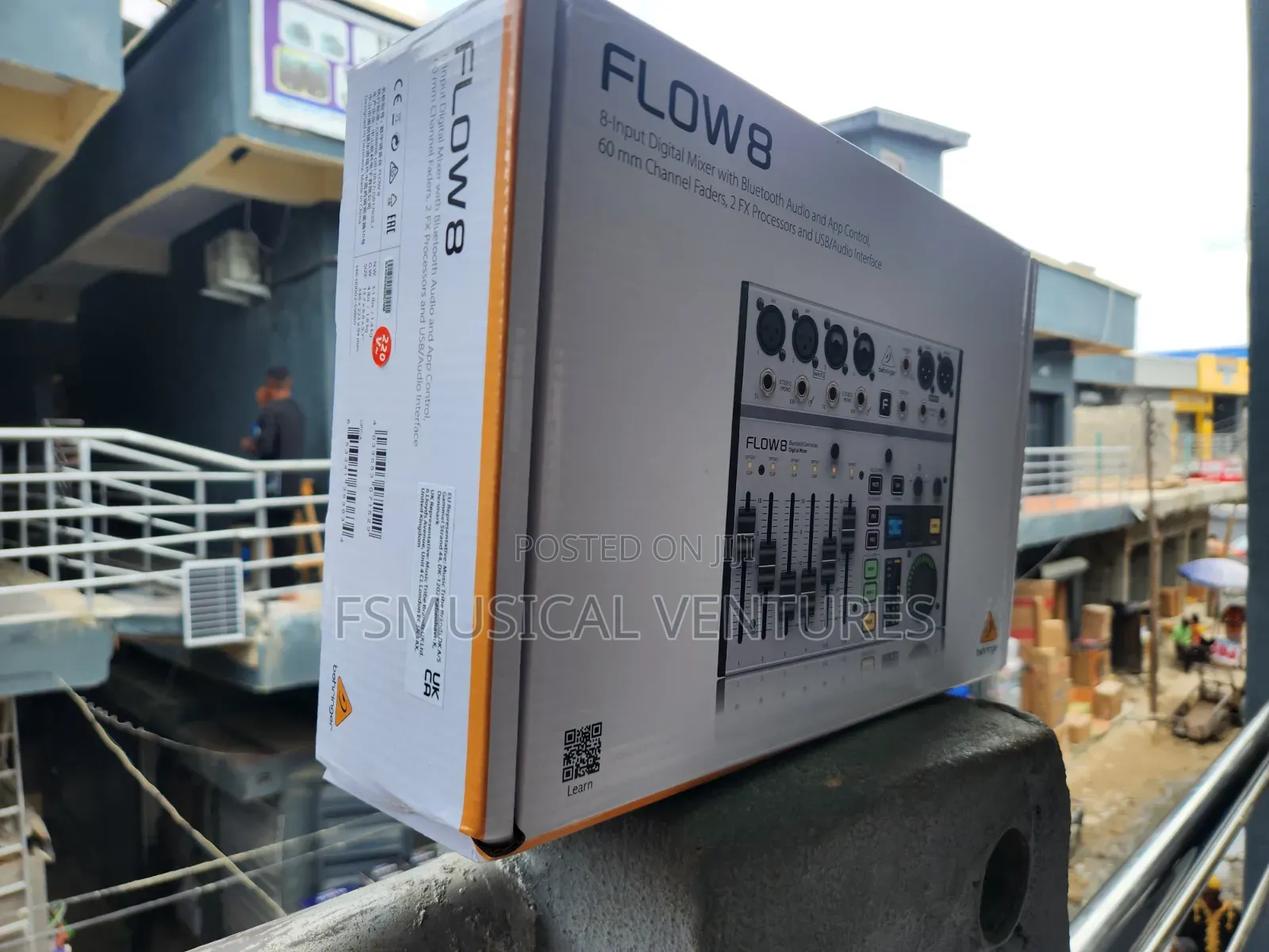 Behringer FLOW8 Digital Console