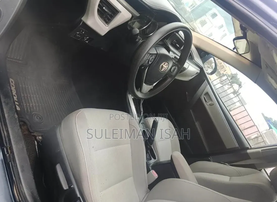 Toyota Corolla 2016 Gray