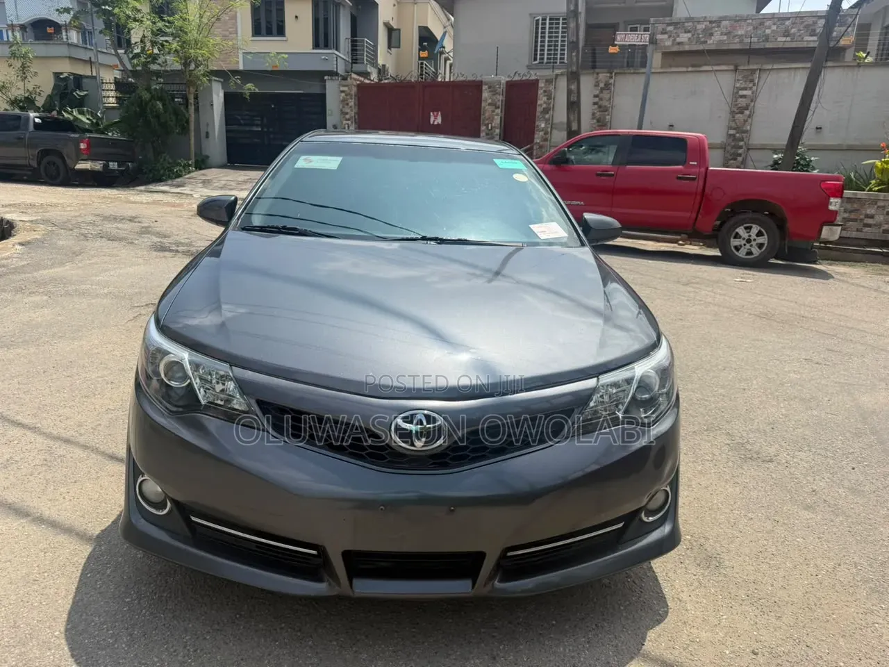 Toyota Camry SE V6 4dr Sedan (3.5L 6cyl 6A) 2012 Gray