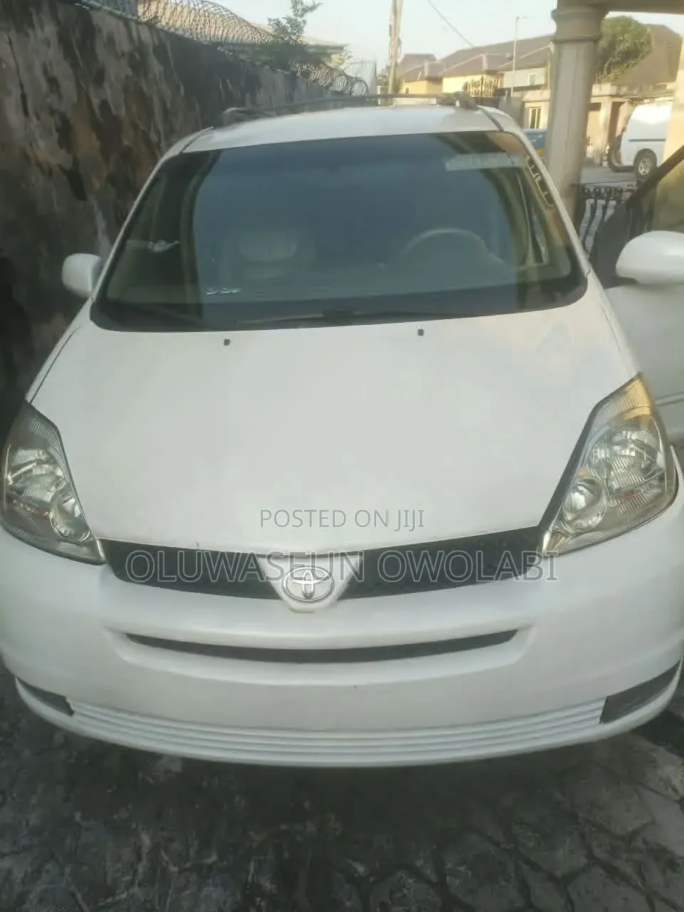 Toyota Sienna XLE 2005 White