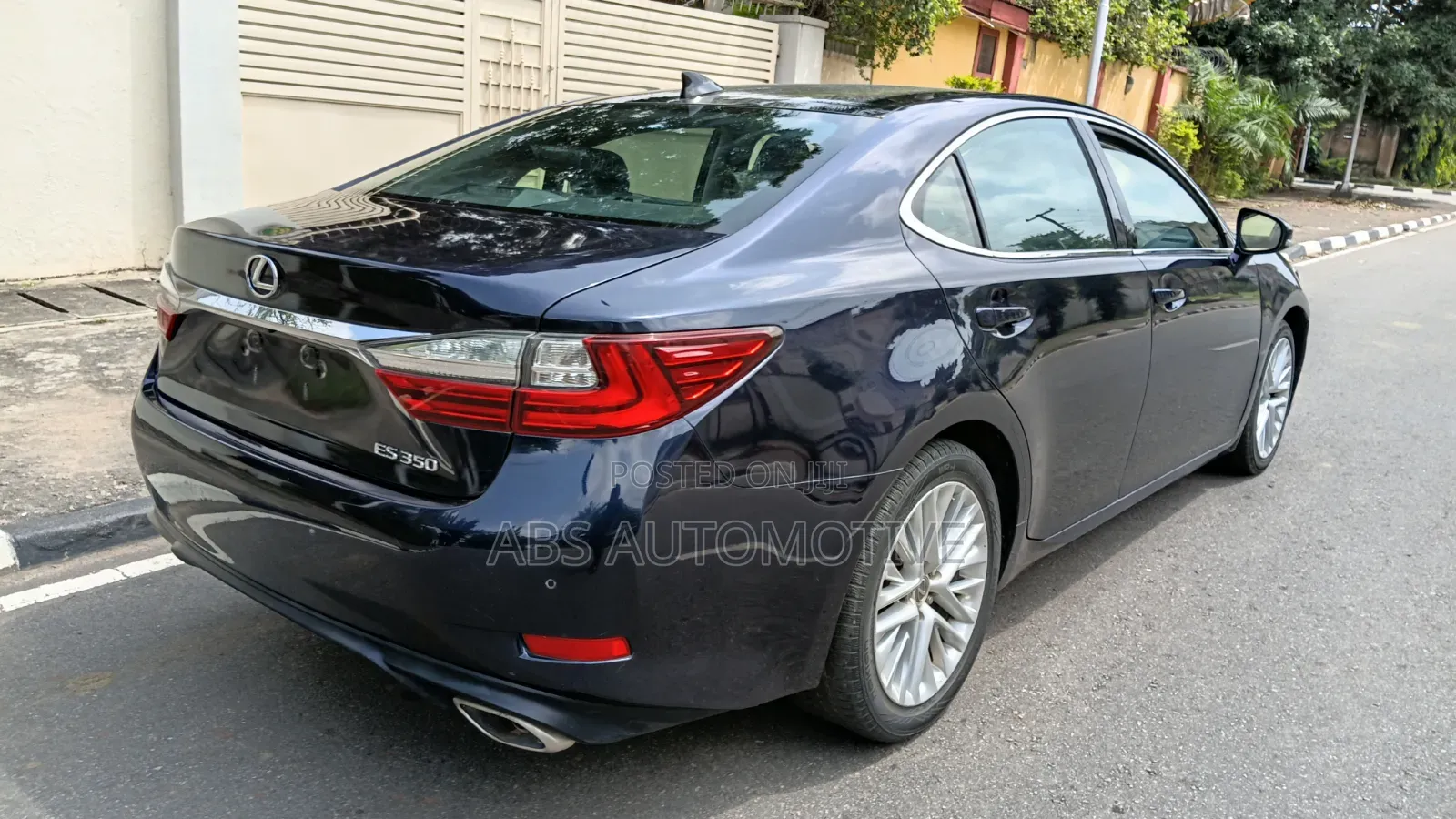 Lexus ES 2018 Blue