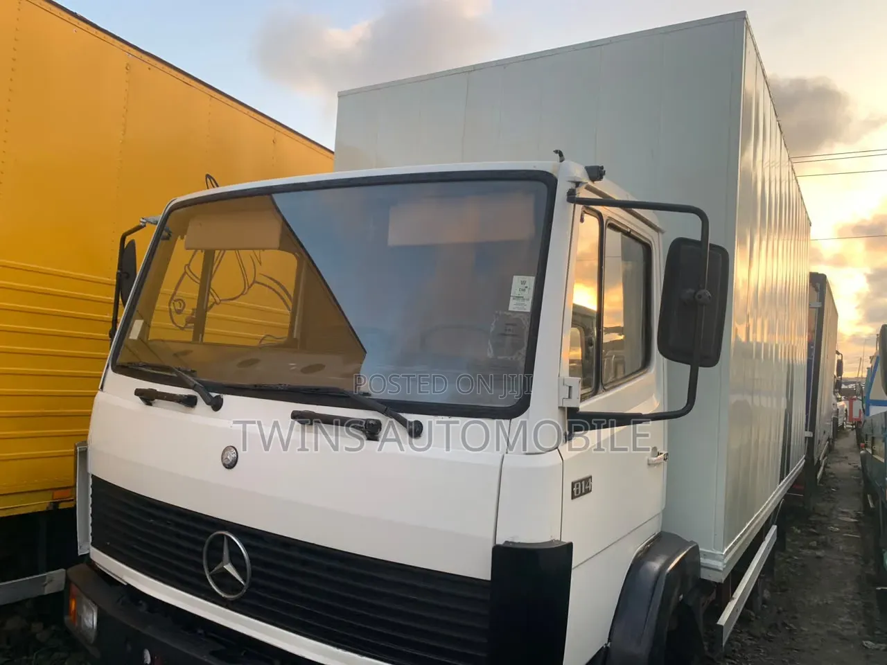 Tokunbo Mercedes 814 Box Body Container Truck 10 Tons