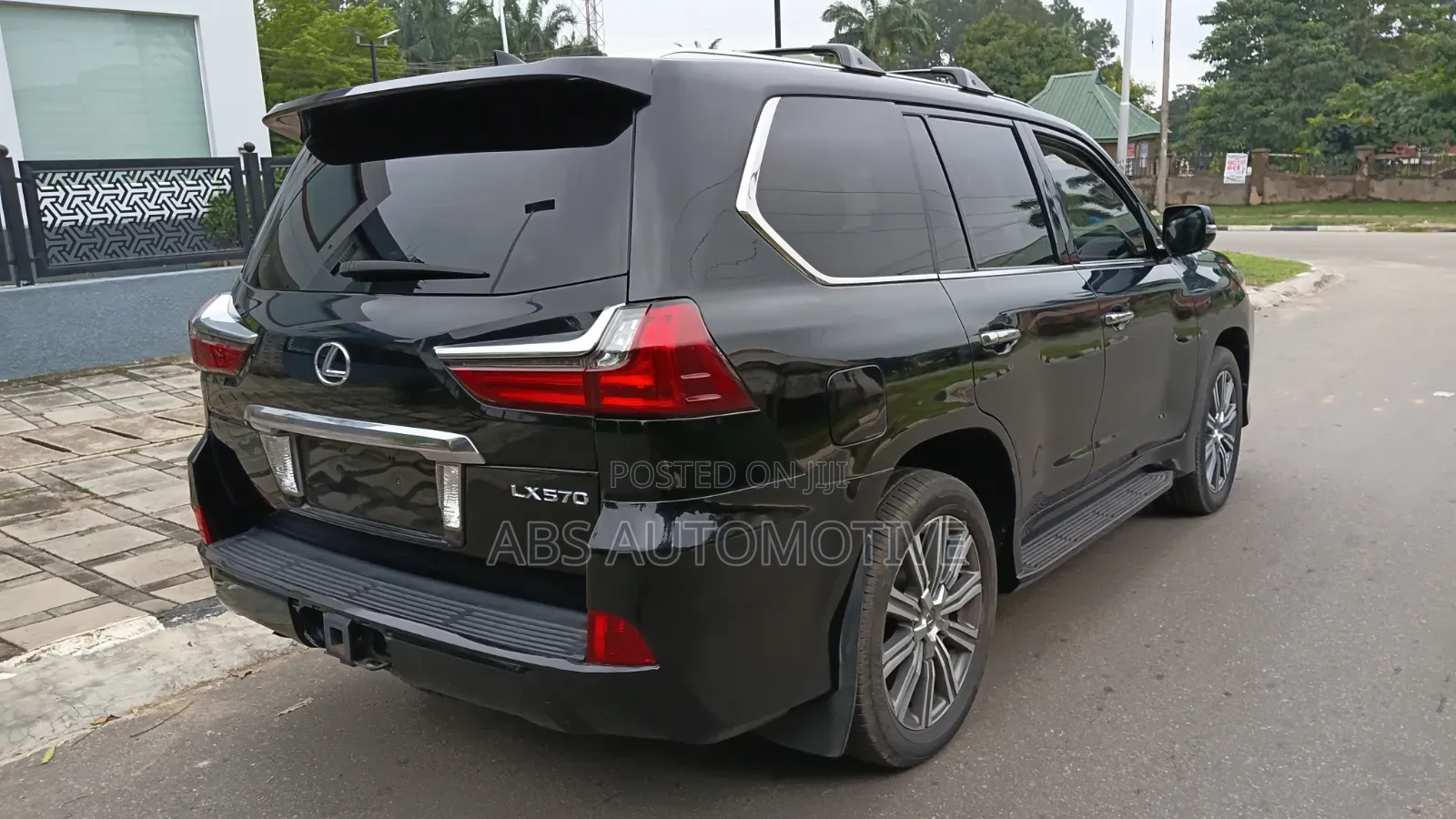Lexus LX 570 (5 seats) AWD 2017 Matt Black
