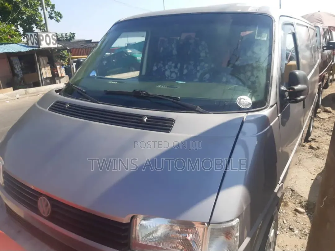 Volkswagen Transporter 2002 Grey